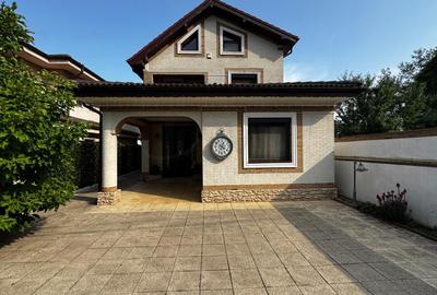 REV2004873 Vila Iesire la lac Ponton privat Piscina Balotesti - 1