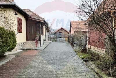 Casa cu 5 camere de vanzare in centrul orasului Talmaciu - 1