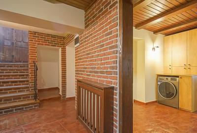 Casa de vanzare in centrul Brasovului - curte privata si pivnita - 10