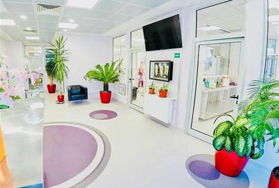 VANZARE SPATIU COMERCIAL Traian Mosilor Stradal Parcare proprie 0 Comision - 8