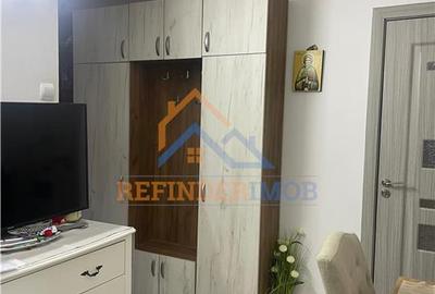 Apartament de vanzare cu 2 camere, zona Titan - 2