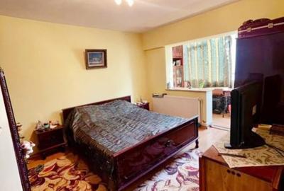 Apartament cu 3 camere decomandat în Dacia