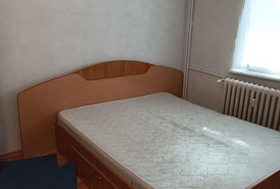 De vanzare apartament cu 2 camere, parter, micro 13 B, 60.000 euro - 13