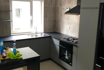 Apartament spațios cu 4  Camere si 3 parcări / Direct proprietar - 2