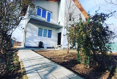 Casă individuală cu 5 camere în Berceni