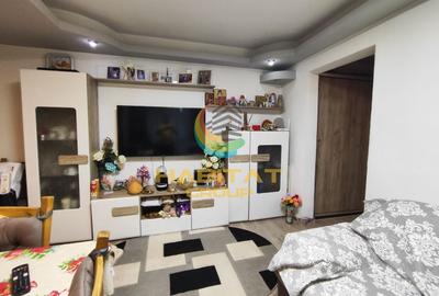 Vanzare Apartament Renovat 4 Camere Cf2 59.20mp Strada Uioara - 1