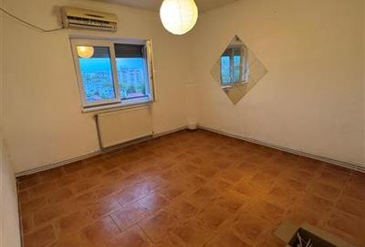 Apartament cu 3 camere decomandat, mobilat în Brâncoveanu