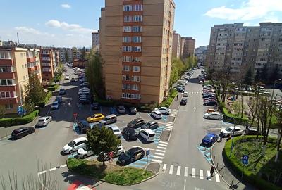 Apartament 3 camere luminos, orientare sudică, cu boxa, Bd Griviței, Brașov - 2