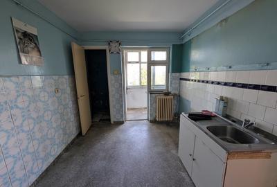 Apartament 4 camere în zonă centrală, pe Strada Armoniei - 12