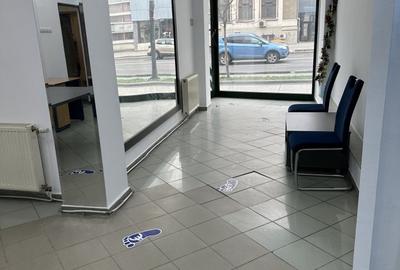 Spatiu Comercial de Inchiriat 68 mp Ultracentral cu Vitrina la Stada Posta nr 1 - 4