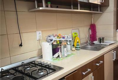 Apartament 3 camere Hala Centrala - 550 EURO