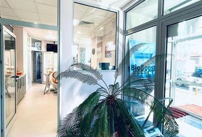 VANZARE SPATIU COMERCIAL Traian Mosilor Stradal Parcare proprie 0 Comision - 9