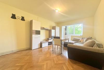 Apartament cu 3 camere de vanzare - Zona Soarelui - 2