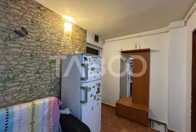 Apartament de vanzare 4 camere decomandate mobilat utilat zona Rahovei - 9