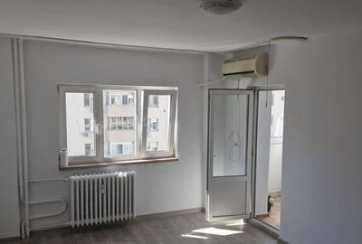 Garsonieră decomandată în Baba Novac