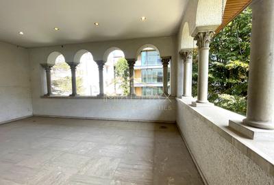 4 rooms ***203 SQM useful*** / 38 SQM terrace + garage / Primaverii - 14