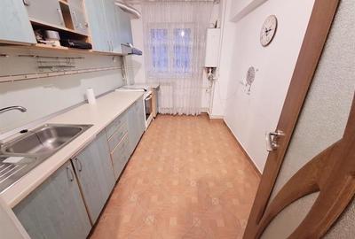 Apartament cu 2 camere decomandat în Narcisa