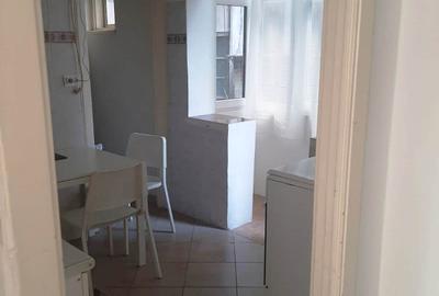 Piata Romana - 3 minute Metrou - Apartament 2 camere 60 mp - CENTRALA TERMICA - 12