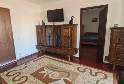 Ap. 2 camere, et.3, la bloc, 82mp, central -Piata Catedralei - 16