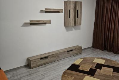 Inchiriere apartament 2 camere, decomandat, Aparatorii  Patriei - 3
