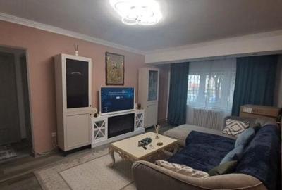 Apartament cu 2 camere semidecomandat, mobilat în Casa de Cultură