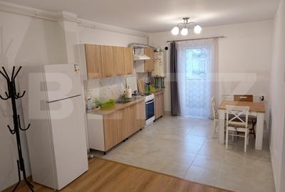 Apartament cu 2 camere semidecomandat, mobilat în Florești