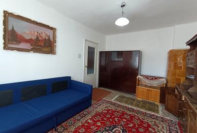 Apartament cu 2 camere decomandat, mobilat în Aiud