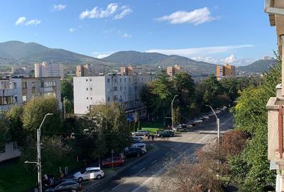 Vand apartament 5 camere cu scara interioara in Deva, etaj 4 si 5, acoperit cu p - 9