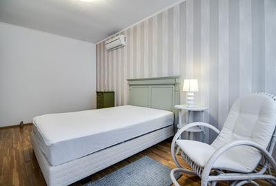 Apartament cu 2 camere semidecomandat în Sisești