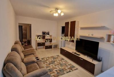 Apartament cu 4 camere semidecomandat, mobilat în Colentina