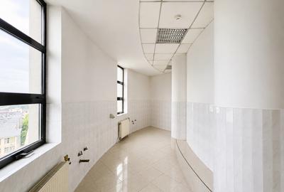 Spatiu de 134 mp la etajul 6, zona ultracentrala Bacau - 2