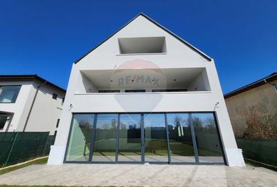 Casă cu 6 camere în Aviației