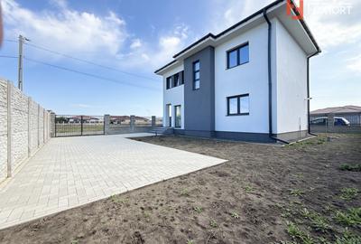 Casa individuala cu 4 camere, situata la drum asfaltat in Sacalaz - 43