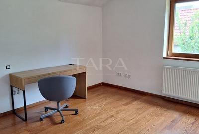 Casa deosebită în Europa – stil clasic, terase și grădină amenajata - 16