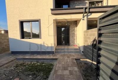 Duplex cu 4 camere în Moșnița Veche