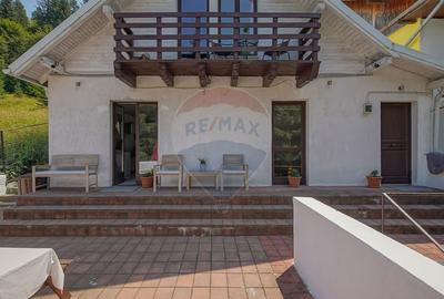 REDUCERE PRET ! Casa de vacanta la Predeal locuinta sau investitie - 1