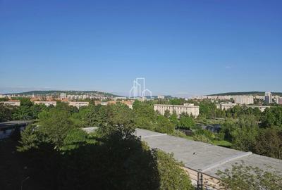 Apartament cu 2 Camere Et.6/10,  De vanzare, Str Libertatii - 2