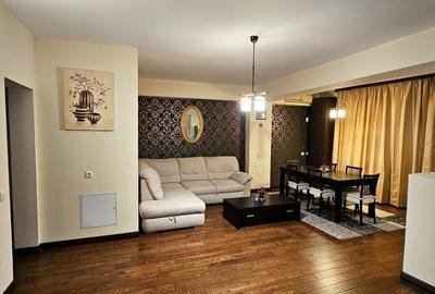 Apartament cu 3 camere semidecomandat, mobilat în Central