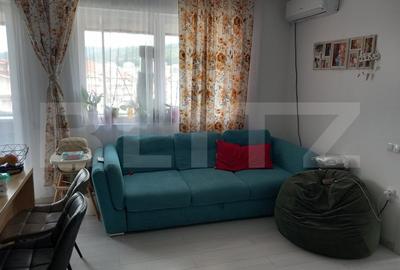 Apartament cu 3 camere semidecomandat în Florești
