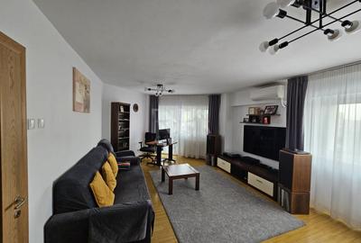 Apartament cu 4 camere decomandat, mobilat în Turda