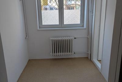 Apartamente 3 camere bloc reabilitat langa metrou Lujerului - 5