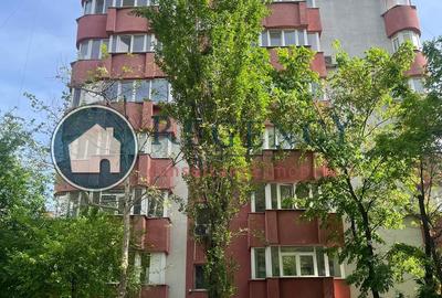 Apartament cu 3 camere decomandat, mobilat în 13 Septembrie