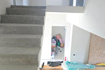 Vand casa in duplex in Deva, semifinisata, zona Garii (peste linia ferata), P+E - 10