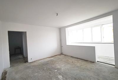 Vanzare 3 cam Obor, Masina de Paine, proaspat zugravit, loc parcare - 1