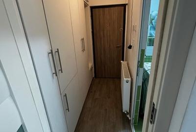 PROPRIETAR-VAND GARSONIERĂ RENOVATĂ, MOBILATĂ ȘI UTILATĂ - 11