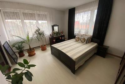 Casa cu 4 camere+spatiu comercial de vanzare in Unirii - 6