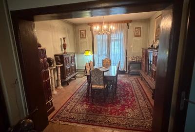 Apartament  3 camere cu garaj ultracentral - 1