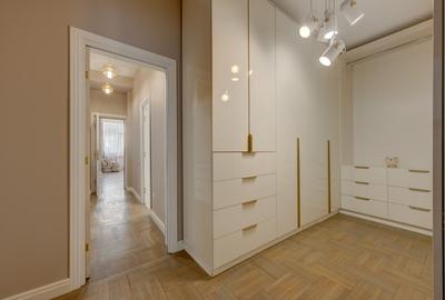CAROL - EPISCOP CHESARIE, APARTAMENT 250 MP TOTAL, CURTE 250 MP! - 6