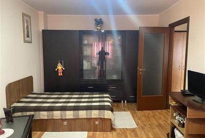 Apartament 2 camere , zona strada Mare a Unirii, et 3 4 , decomandat, 65 mp , bl - 3