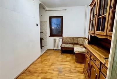 RECO Apartament 3 camere decomandat etajul 1 zona Nufarul Lotus - 2